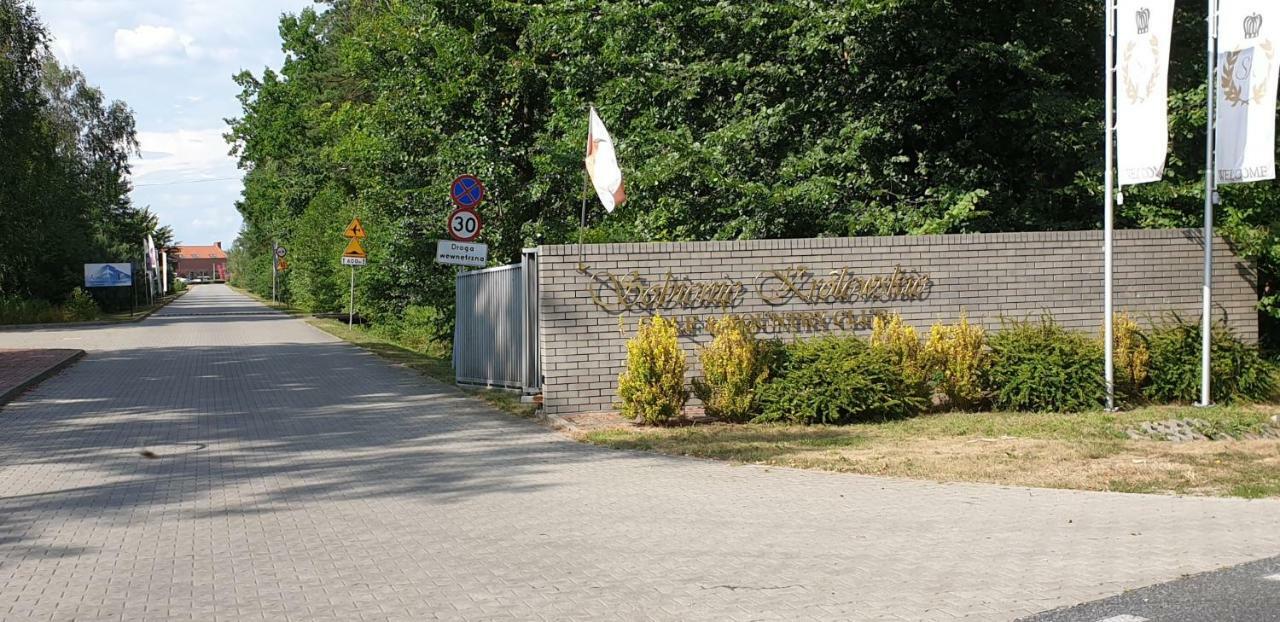 Apartgolf Sobienie Krolewskie Sobienie Szlacheckie Екстериор снимка